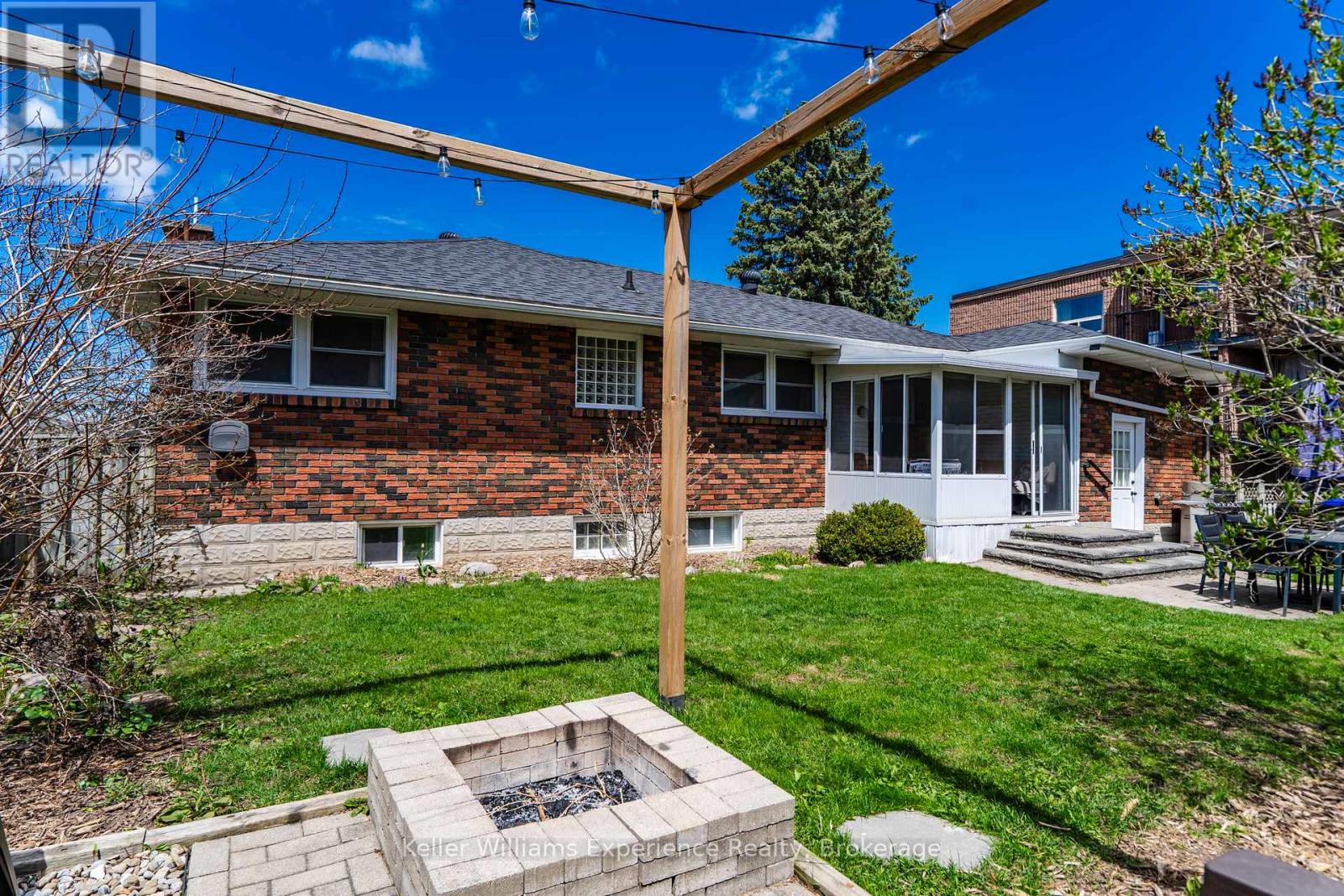 557 Hugel Avenue, Midland, Ontario  L4R 1W1 - Photo 5 - S13114256