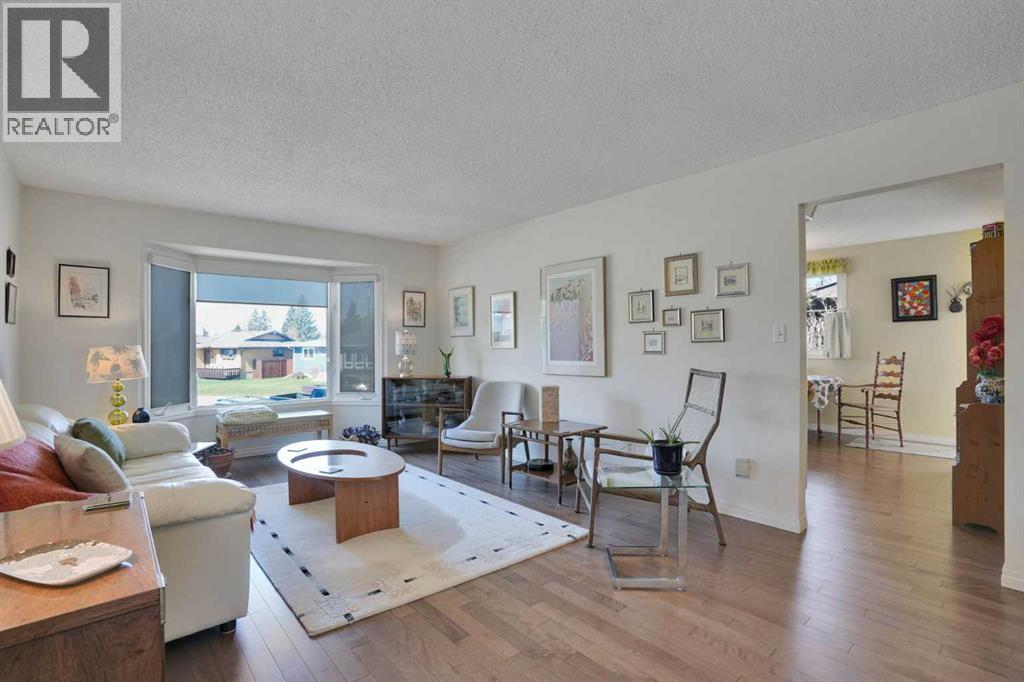228 Dovercrest Place Se, Calgary, Alberta  t2b 1y5 - Photo 8 - A2309195