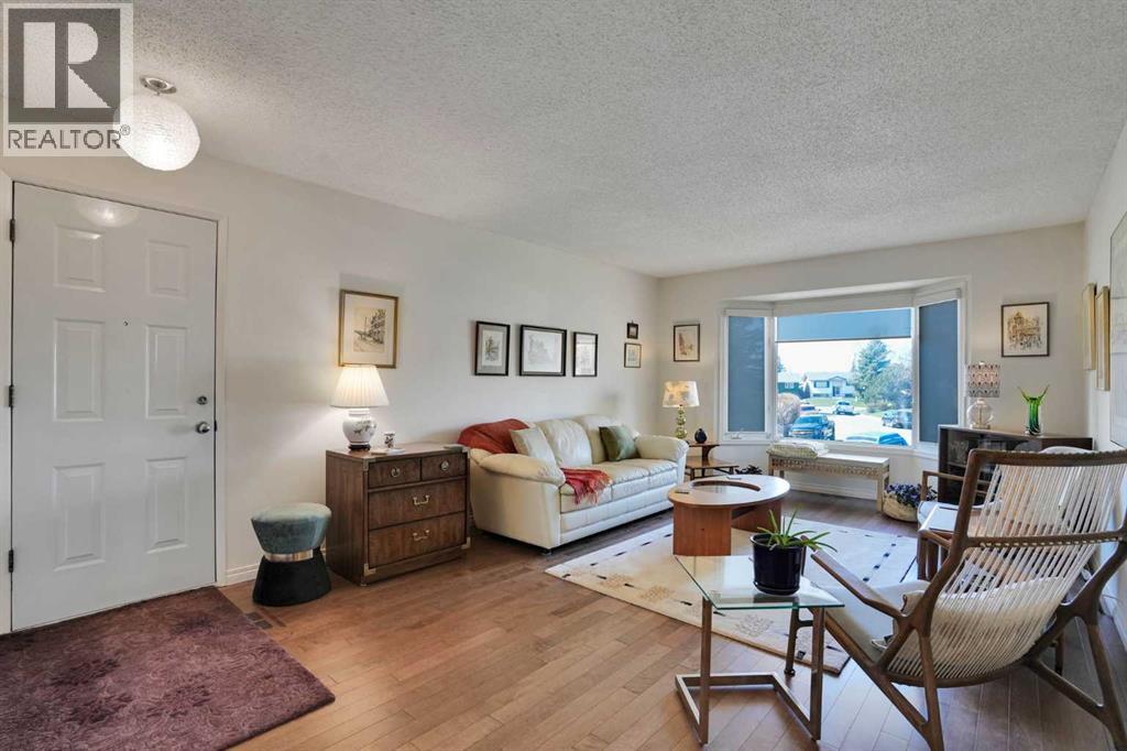 228 Dovercrest Place Se, Calgary, Alberta  t2b 1y5 - Photo 6 - A2309195
