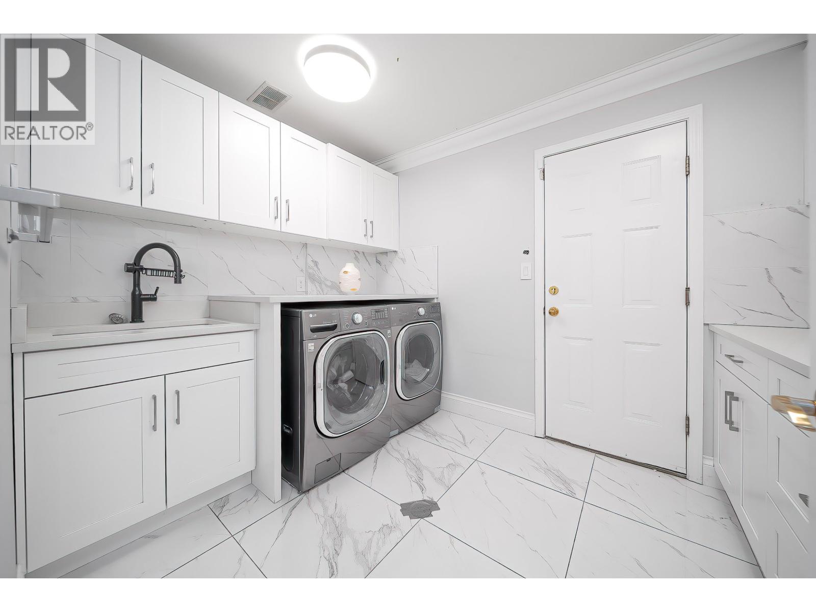 6411 Bouchard Court, Richmond, British Columbia  V7C 5W3 - Photo 36 - R3122395