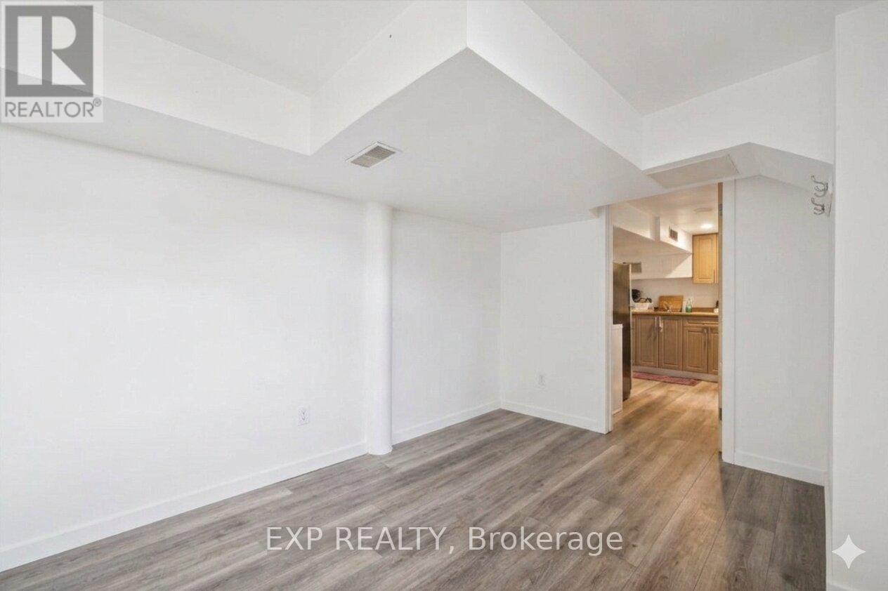 253 Sydney Street S, Kitchener, Ontario  N2G 3V8 - Photo 45 - X12846268