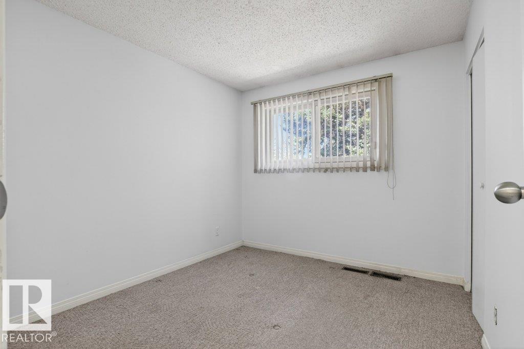 882 Knottwood Rd S Nw, Edmonton, Alberta  T6K 3C3 - Photo 21 - E4487073