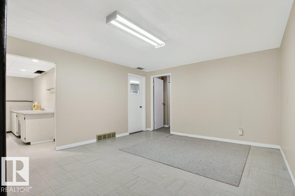 882 Knottwood Rd S Nw, Edmonton, Alberta  T6K 3C3 - Photo 34 - E4487073