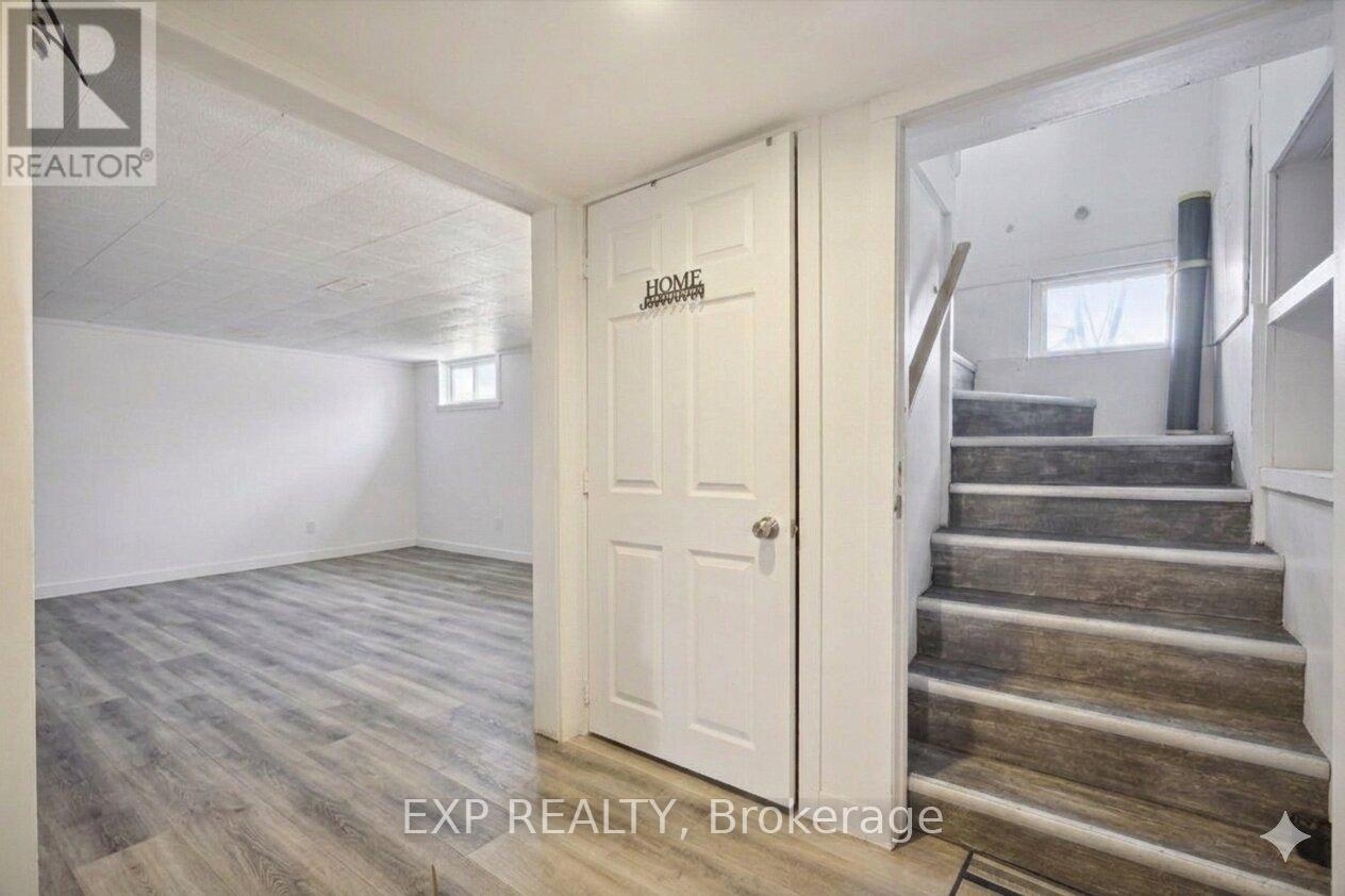 253 Sydney Street S, Kitchener, Ontario  N2G 3V8 - Photo 35 - X12846268