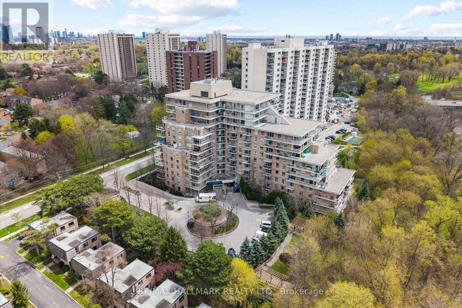 611 - 350 Mill Road, Toronto, Ontario  M9C 5R7 - Photo 1 - W13114238