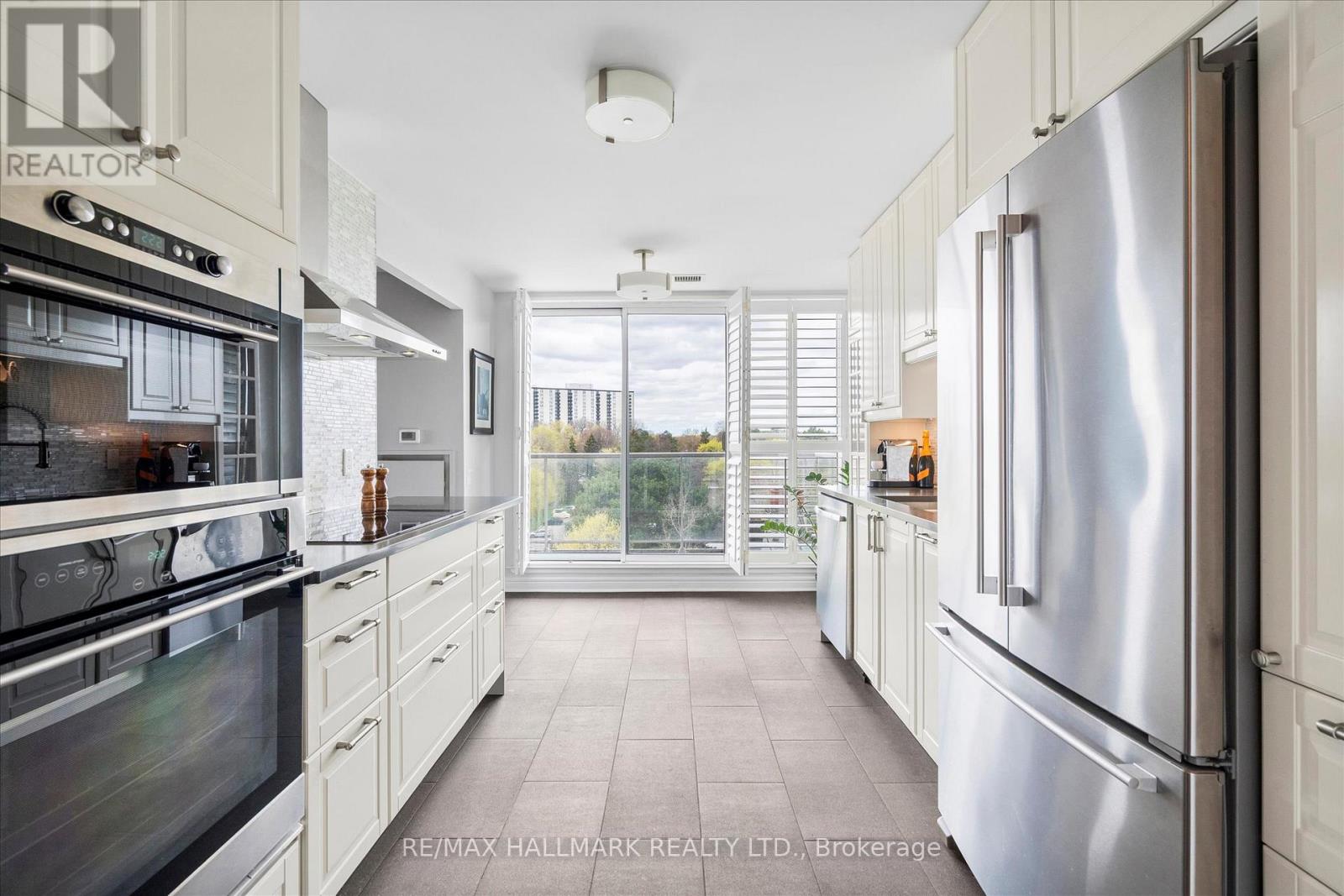 611 - 350 Mill Road, Toronto, Ontario  M9C 5R7 - Photo 11 - W13114238