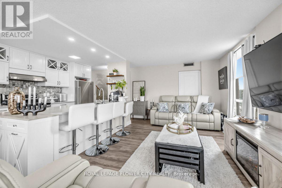 908 - 3 Hickory Tree Road, Toronto, Ontario  M9N 3W5 - Photo 5 - W13114248