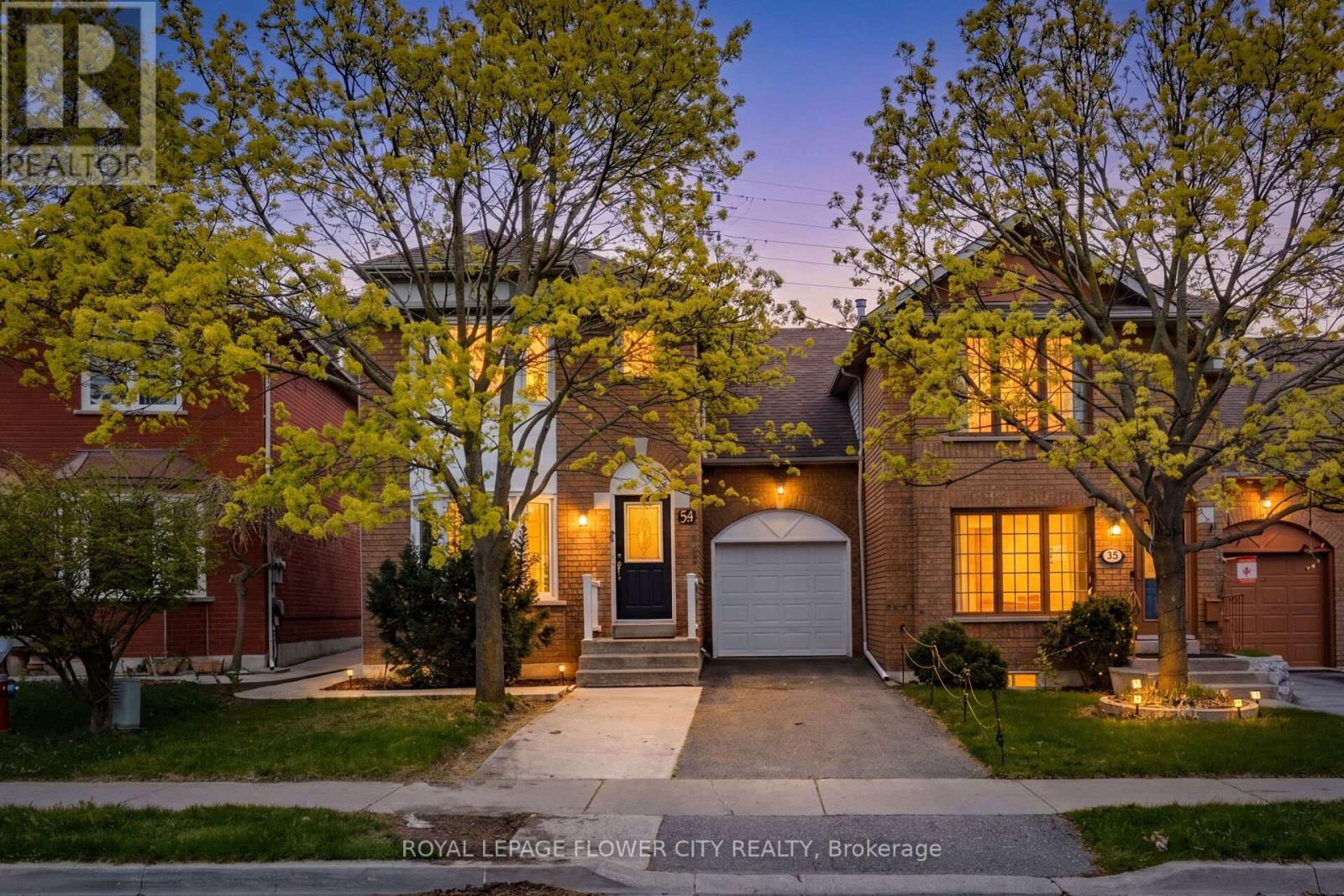 54 Fern Valley Crescent, Brampton, Ontario  L6R 1K6 - Photo 1 - W13114252