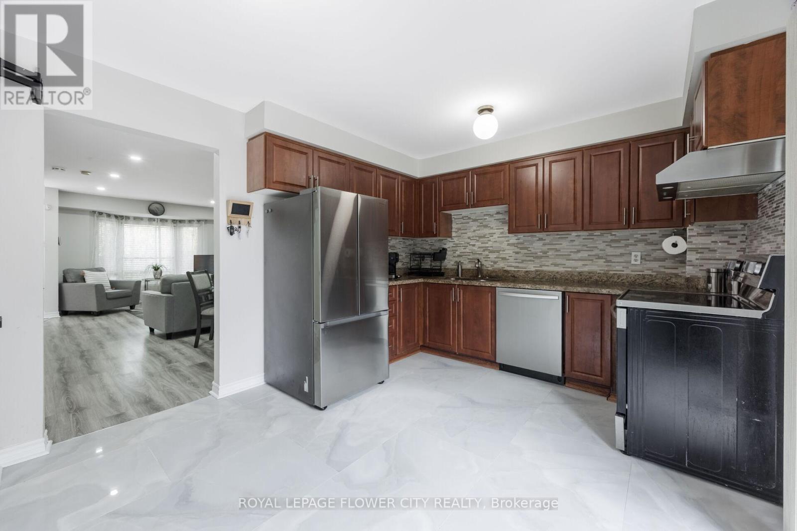 54 Fern Valley Crescent, Brampton, Ontario  L6R 1K6 - Photo 13 - W13114252