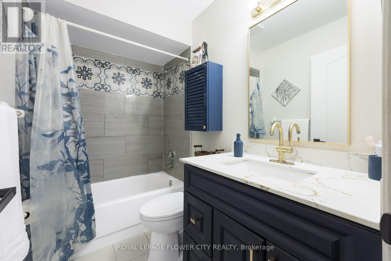 54 Fern Valley Crescent, Brampton, Ontario  L6R 1K6 - Photo 17 - W13114252