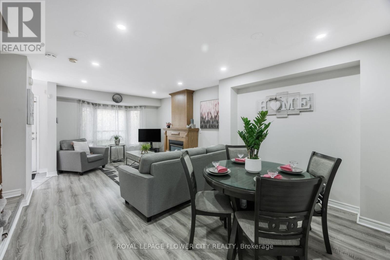 54 Fern Valley Crescent, Brampton, Ontario  L6R 1K6 - Photo 4 - W13114252