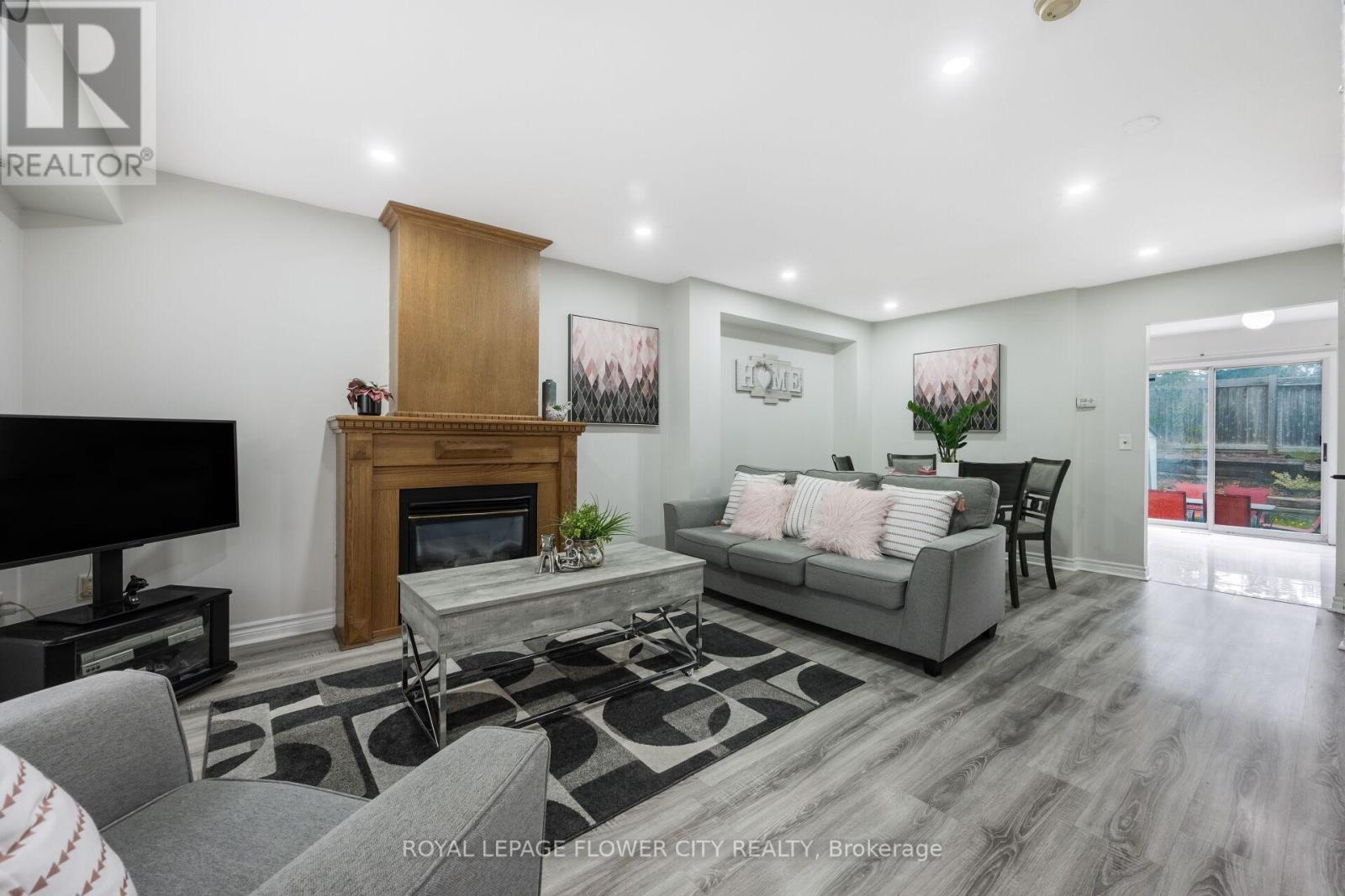 54 Fern Valley Crescent, Brampton, Ontario  L6R 1K6 - Photo 6 - W13114252
