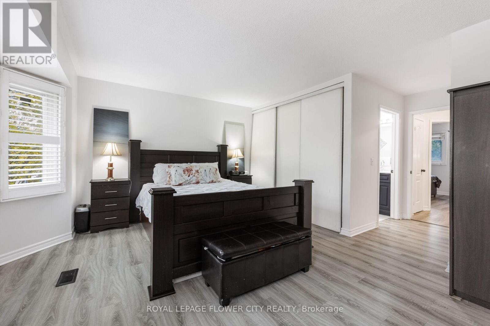 54 Fern Valley Crescent, Brampton, Ontario  L6R 1K6 - Photo 8 - W13114252