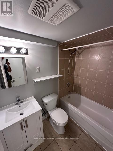 #6 - 580 Nairn Avenue W, Toronto, Ontario  M6E 2K4 - Photo 8 - W12760034