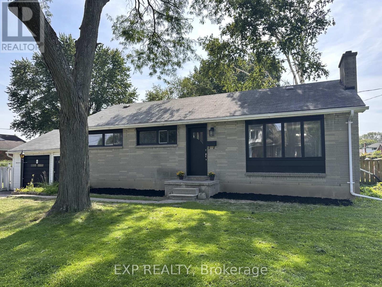 6 Woodland Acres W, Belleville, Ontario  K8N 4K1 - Photo 1 - X13114242