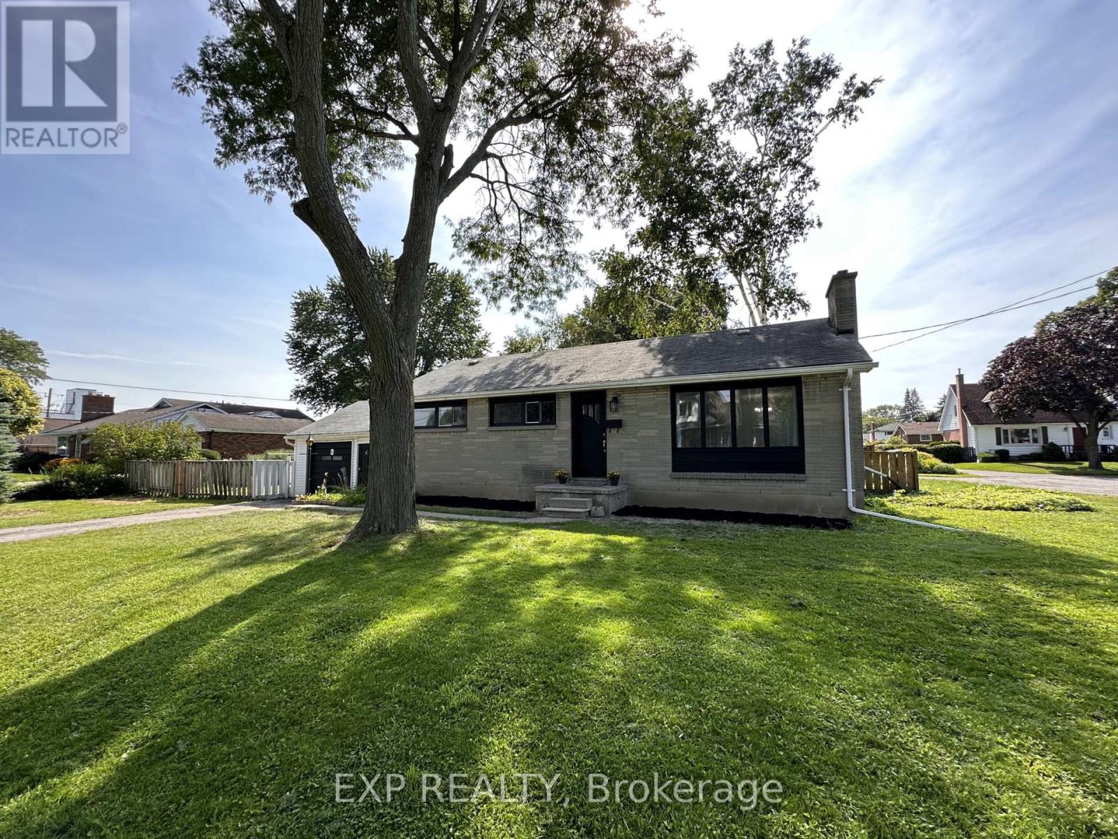 6 Woodland Acres W, Belleville, Ontario  K8N 4K1 - Photo 3 - X13114242