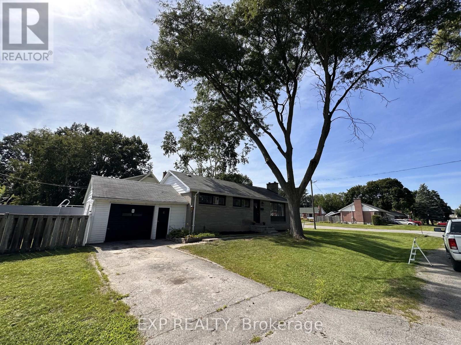 6 Woodland Acres W, Belleville, Ontario  K8N 4K1 - Photo 4 - X13114242