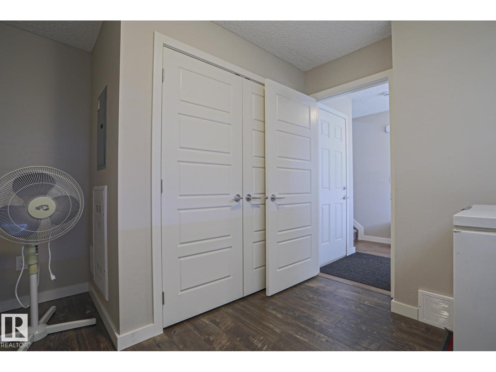 1622 33a St Nw Nw, Edmonton, Alberta  T6H 0Y1 - Photo 3 - E4487077