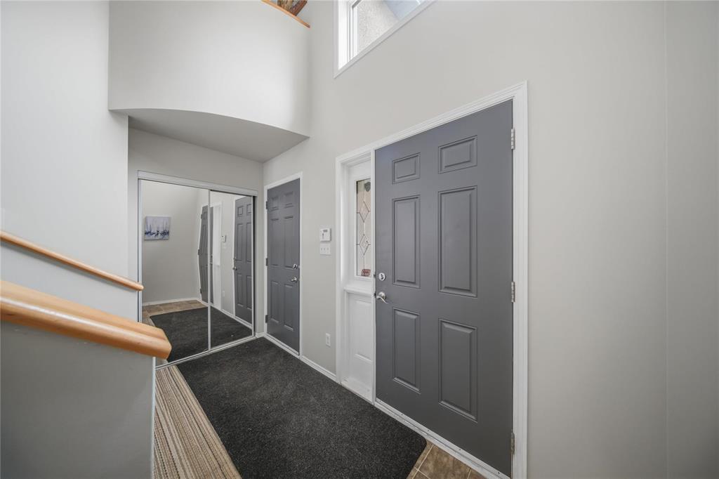91 Rick Boychuk Bay, Winnipeg, Manitoba  R2C 3A2 - Photo 2 - 202609950