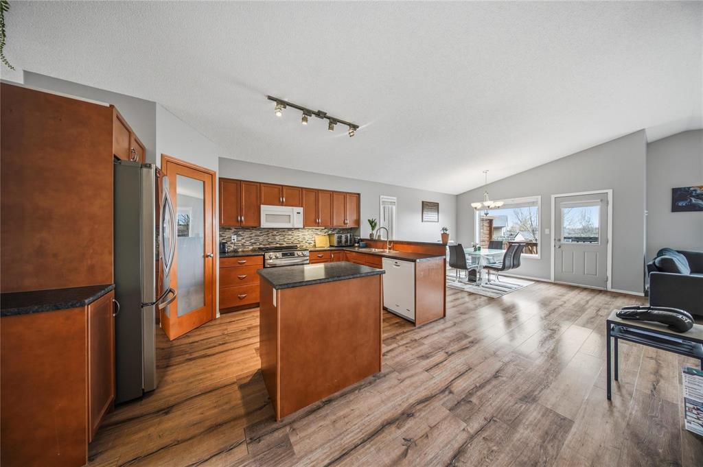 91 Rick Boychuk Bay, Winnipeg, Manitoba  R2C 3A2 - Photo 5 - 202609950