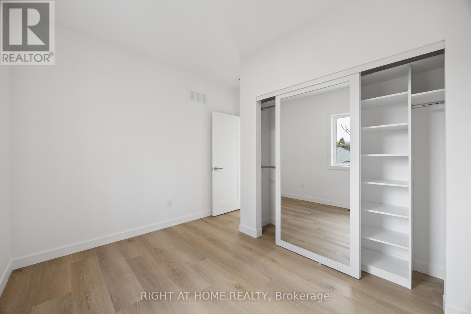 9 - 91 Barton Avenue, Toronto, Ontario  M6G 1P7 - Photo 12 - C13088076