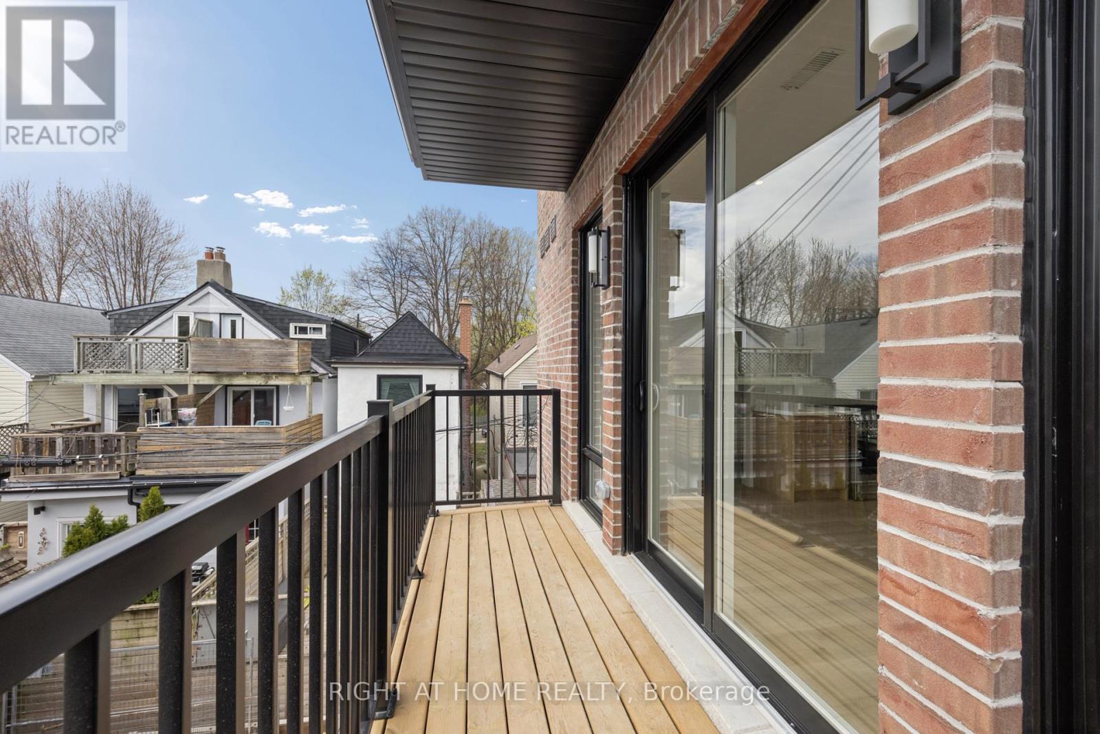 9 - 91 Barton Avenue, Toronto, Ontario  M6G 1P7 - Photo 6 - C13088076