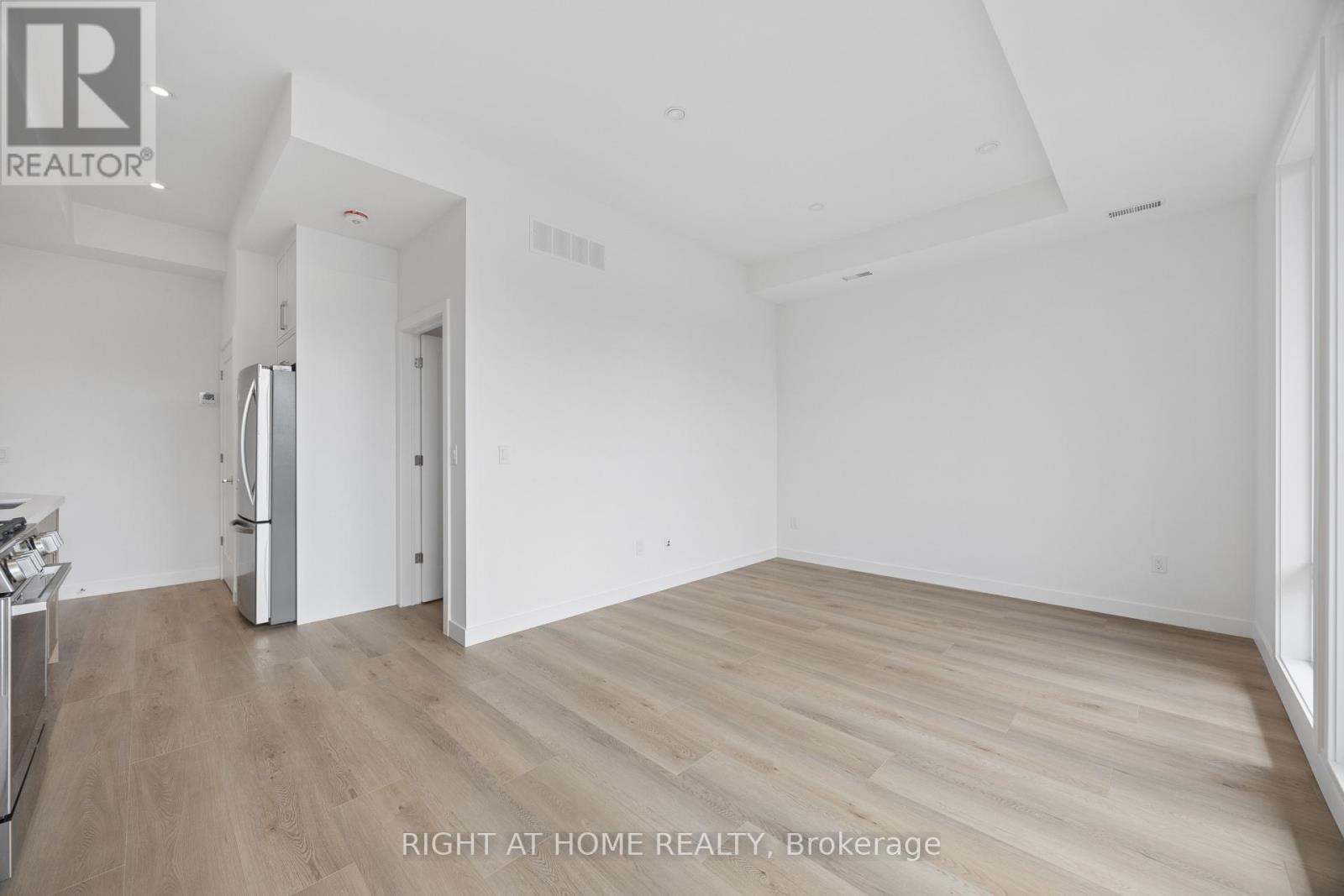 9 - 91 Barton Avenue, Toronto, Ontario  M6G 1P7 - Photo 9 - C13088076
