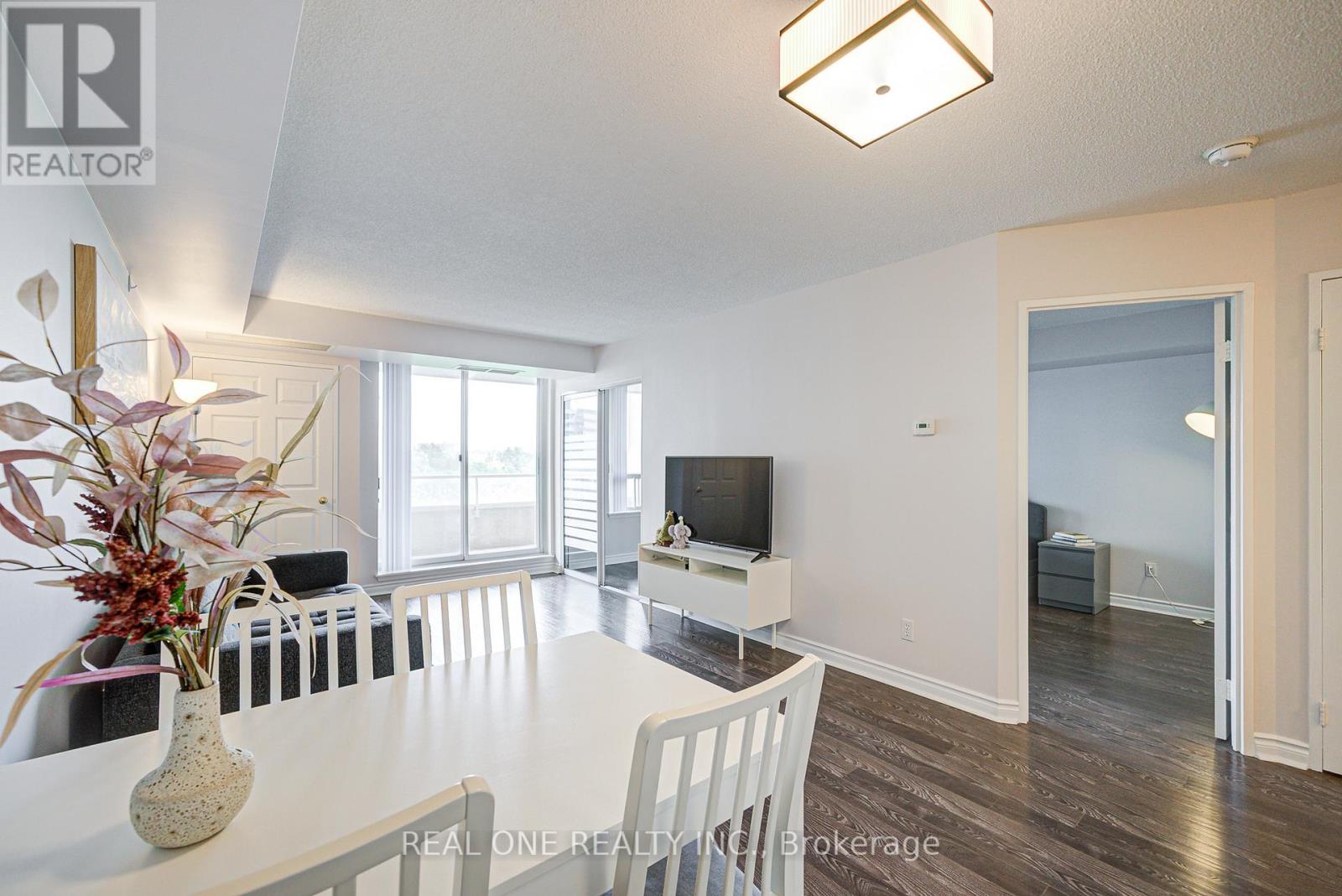 901 - 35 Empress Avenue, Toronto, Ontario  M2N 6T3 - Photo 13 - C13114266