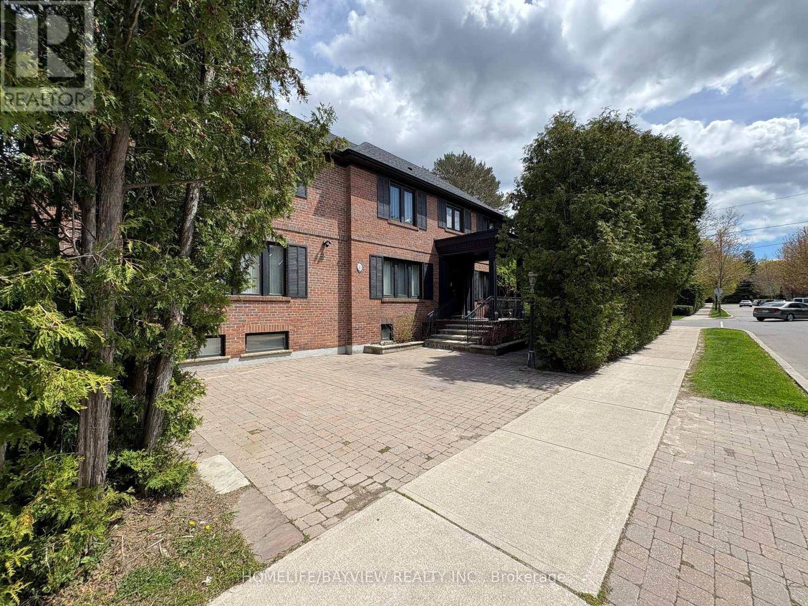 15 Glen Rush Boulevard, Toronto, Ontario  M5N 2T4 - Photo 2 - C13114274