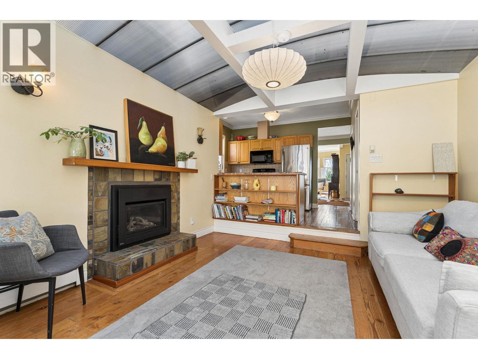 408 E 2nd Street, North Vancouver, British Columbia  V7L 1C8 - Photo 19 - R3116399