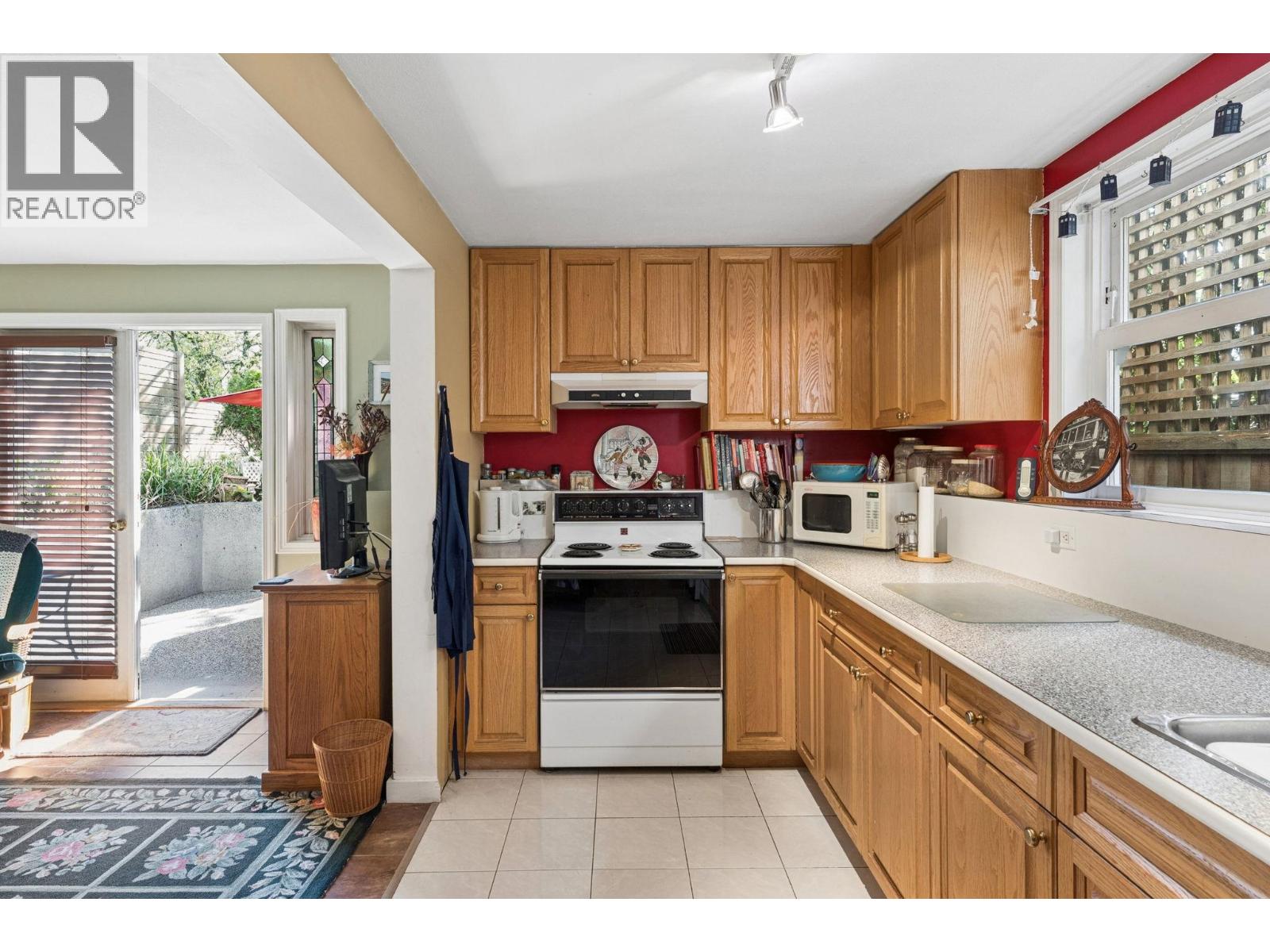 408 E 2nd Street, North Vancouver, British Columbia  V7L 1C8 - Photo 30 - R3116399