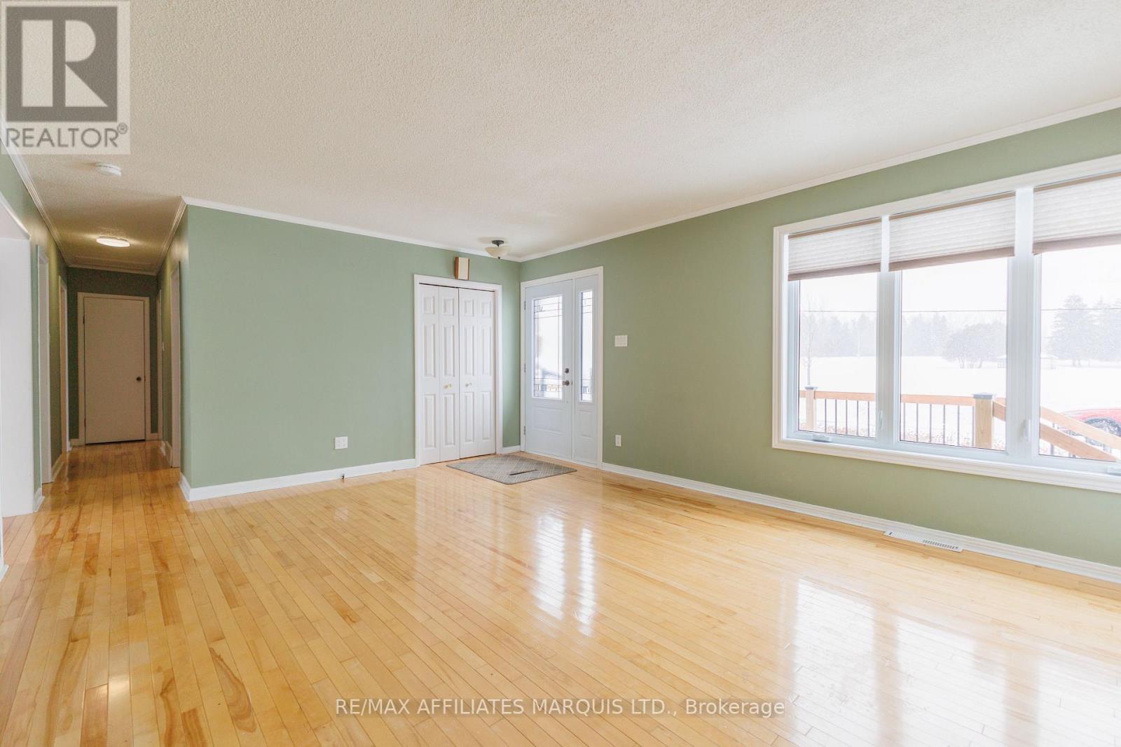 137 Park Avenue, North Glengarry, Ontario  K0C 1A0 - Photo 15 - X12821096
