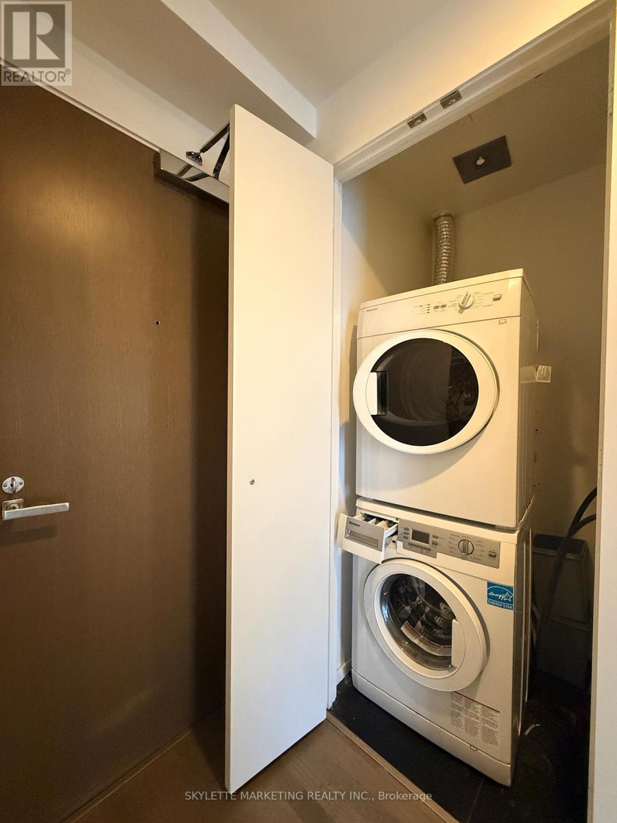 422 - 1 Bloor Street E, Toronto, Ontario  M4W 0A8 - Photo 23 - C12887262