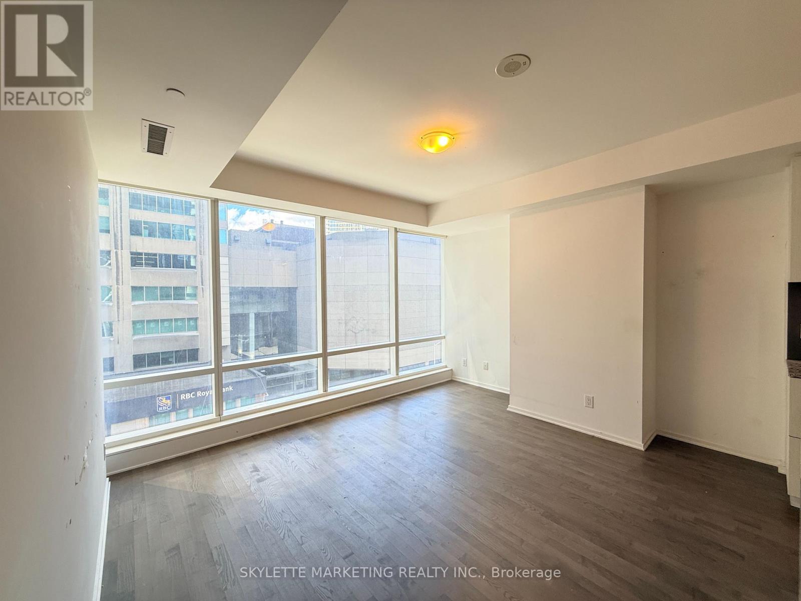 422 - 1 Bloor Street E, Toronto, Ontario  M4W 0A8 - Photo 3 - C12887262
