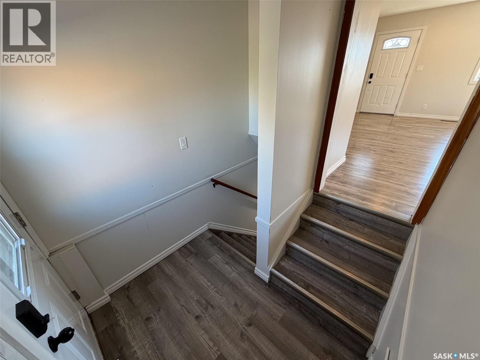 211 2nd Street S, Cabri, Saskatchewan  S0N 0J0 - Photo 21 - SK035670