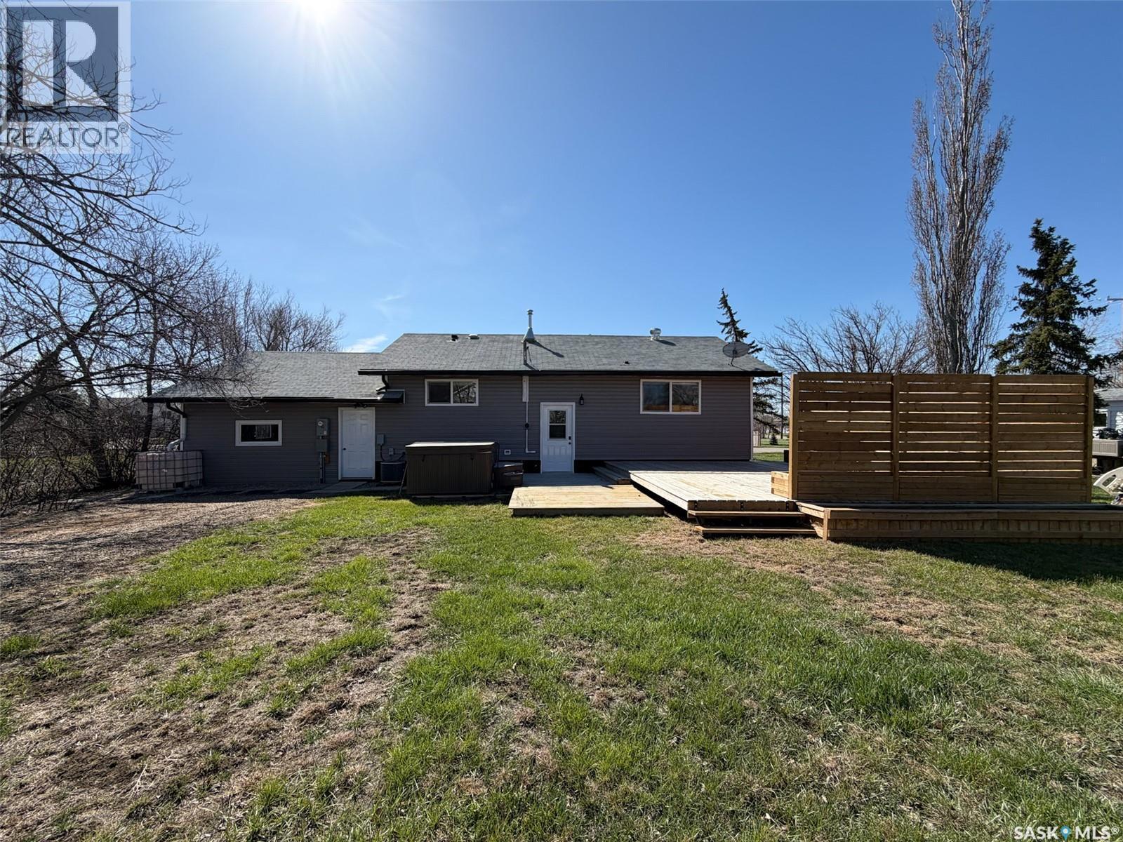 211 2nd Street S, Cabri, Saskatchewan  S0N 0J0 - Photo 44 - SK035670