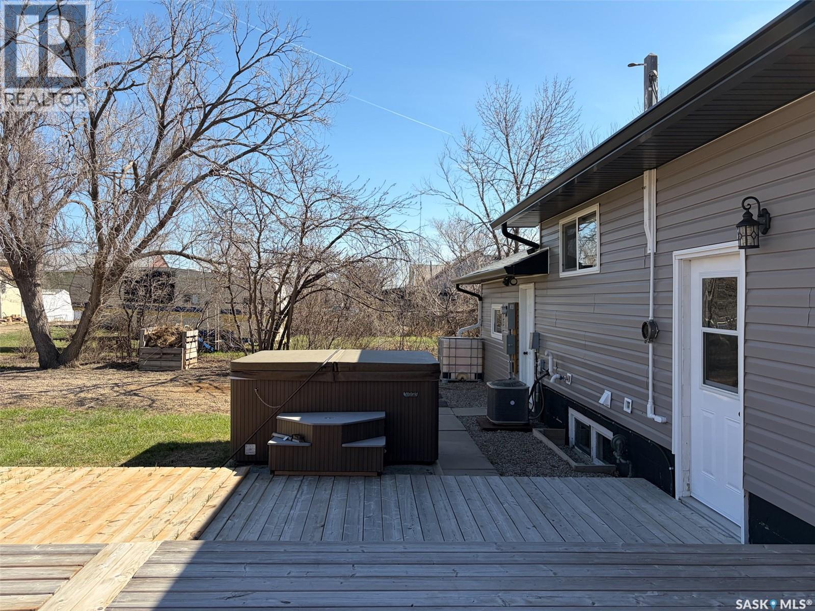 211 2nd Street S, Cabri, Saskatchewan  S0N 0J0 - Photo 48 - SK035670