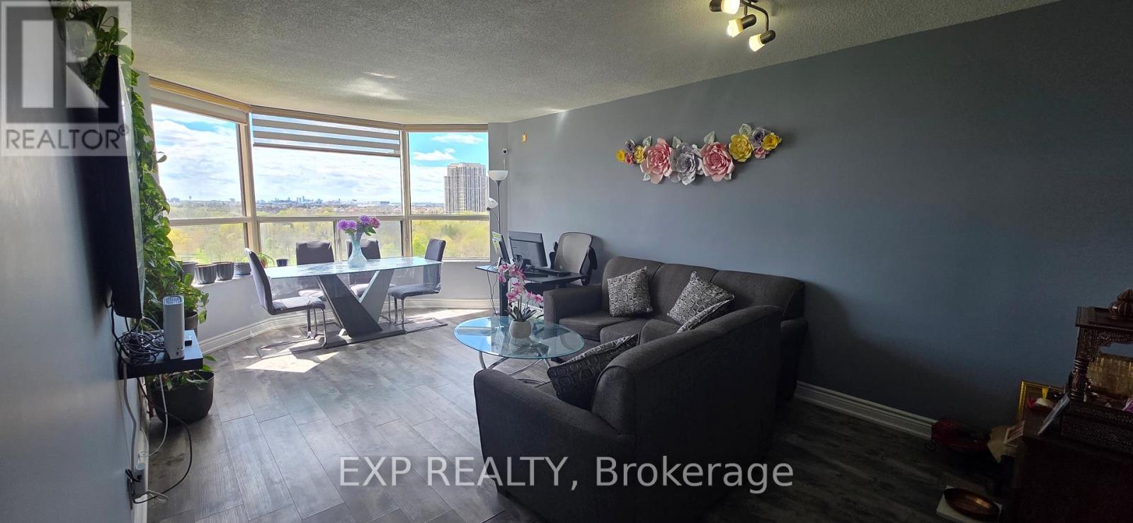 621 - 6 Humberline Drive, Toronto, Ontario  M9W 6X8 - Photo 3 - W13114286