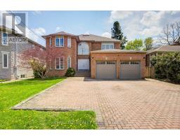 261 MCKEE AVENUE, Toronto, Ontario