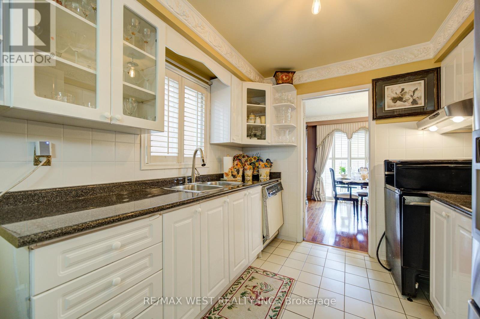 11 Danilack Court, Toronto, Ontario  M1V 4L8 - Photo 40 - E13112330