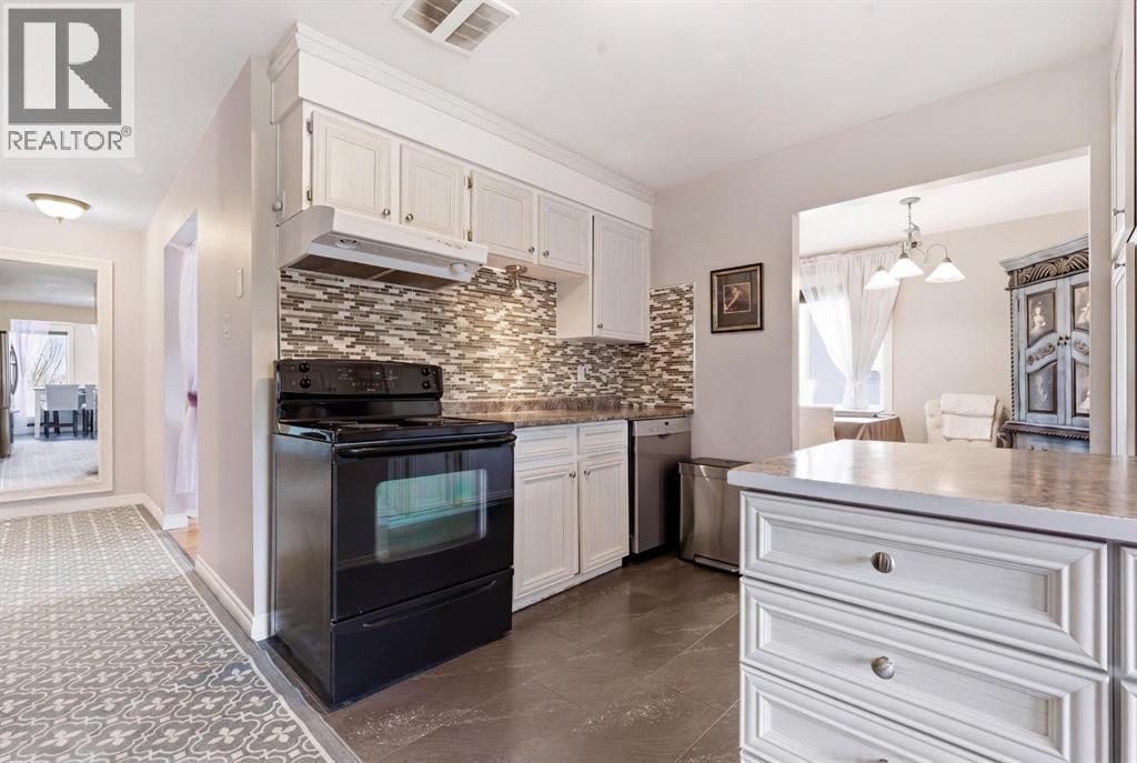 1703 110 Avenue Sw, Calgary, Alberta  T2W 0E4 - Photo 15 - A2310314