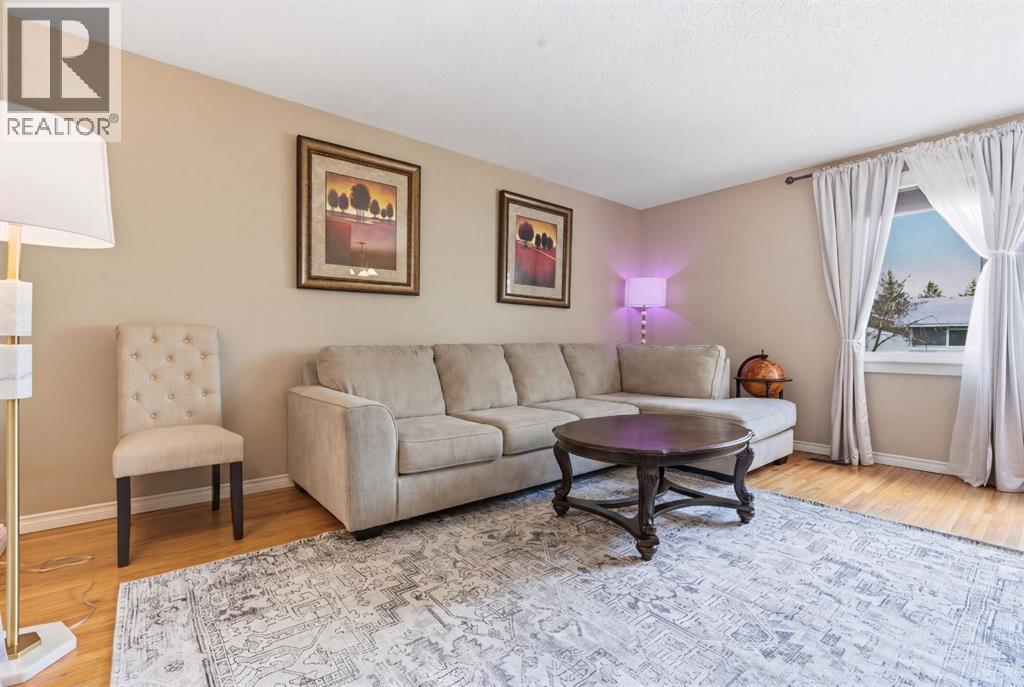 1703 110 Avenue Sw, Calgary, Alberta  T2W 0E4 - Photo 9 - A2310314