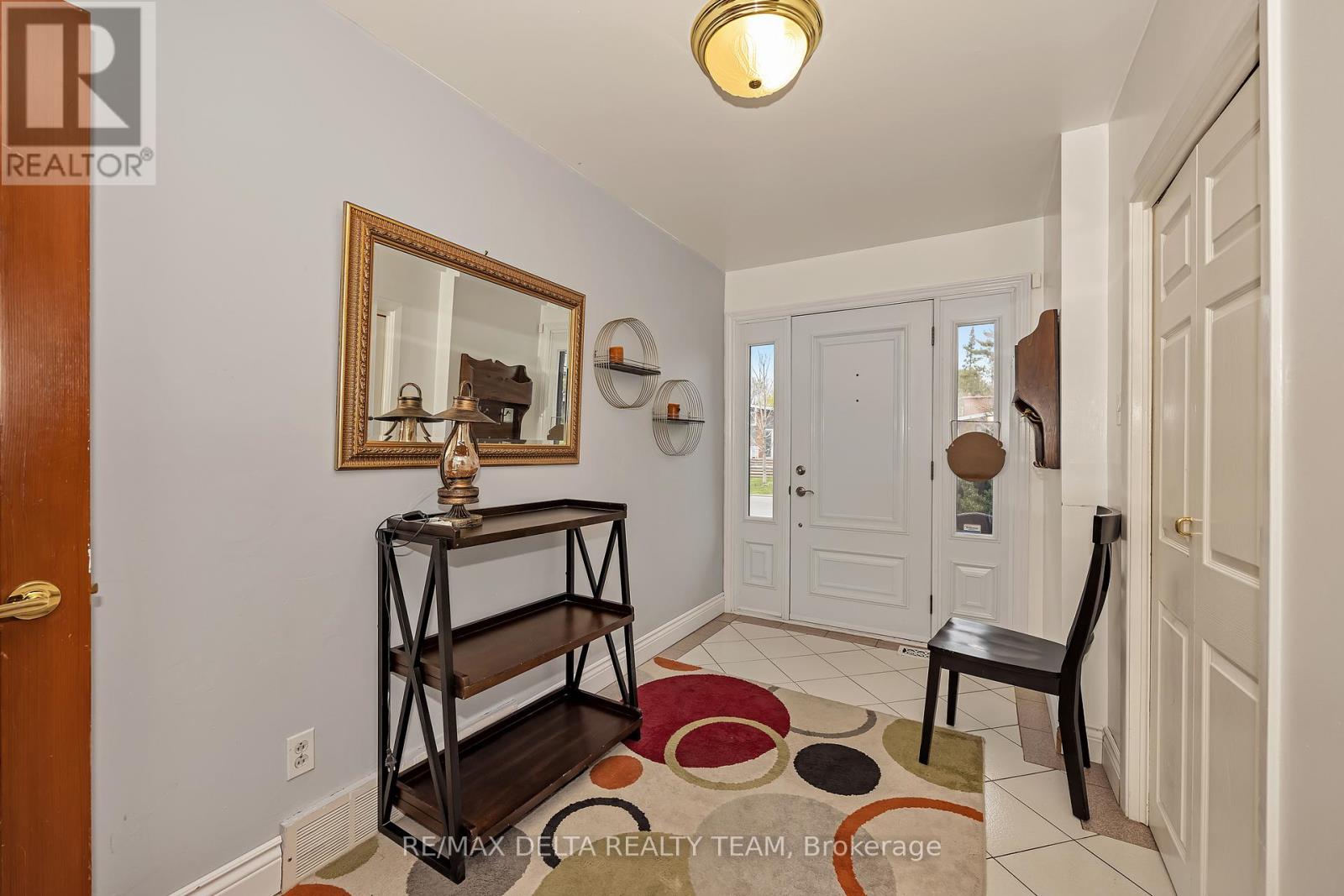 2350 Georgina Drive, Ottawa, Ontario  K2B 7M5 - Photo 4 - X13114332