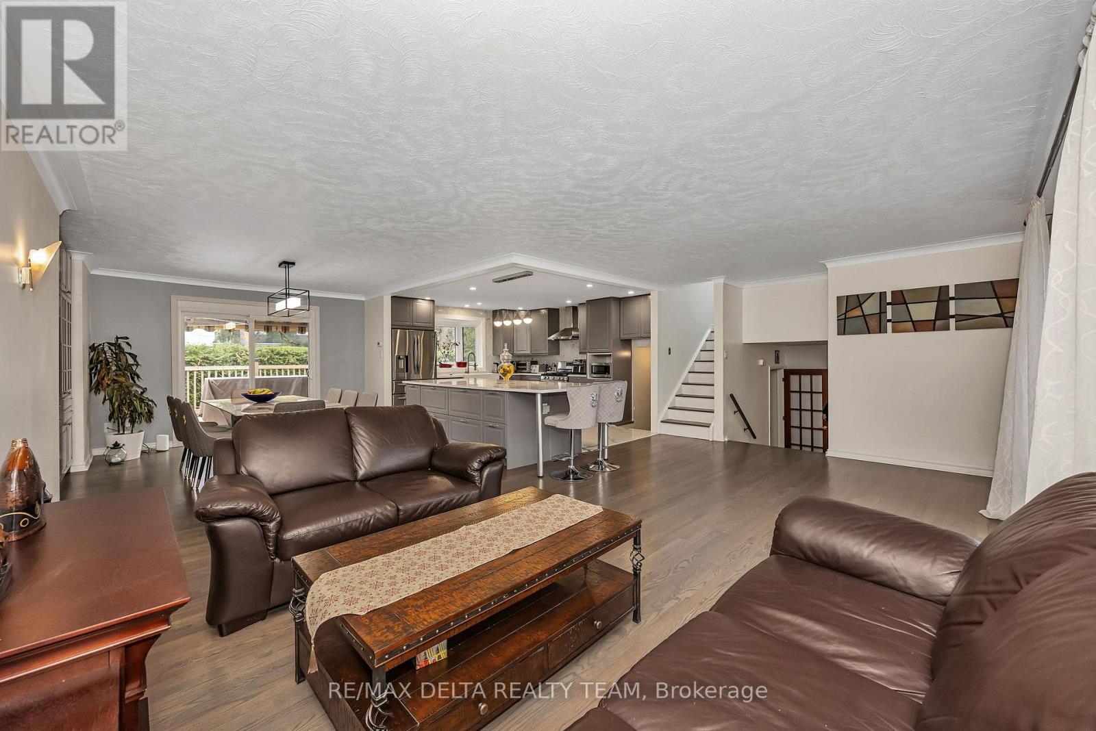 2350 Georgina Drive, Ottawa, Ontario  K2B 7M5 - Photo 9 - X13114332