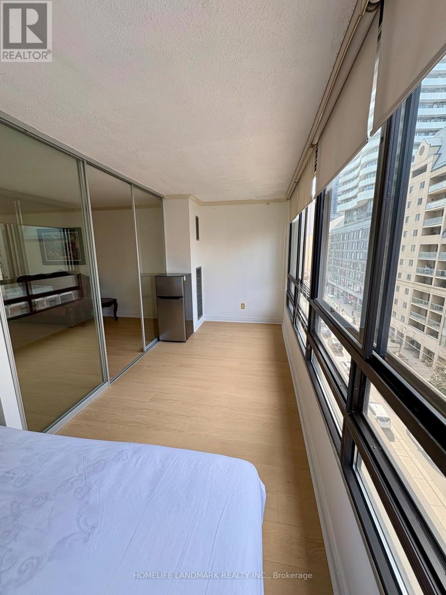 704 - 77 Carlton Street, Toronto, Ontario  M5B 2J7 - Photo 5 - C13114340
