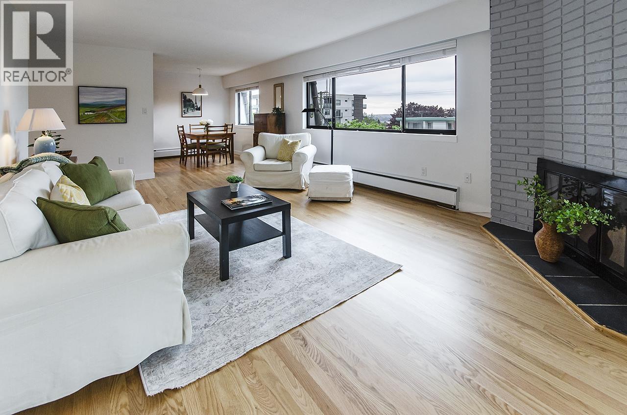 303 1610 Chesterfield Avenue, North Vancouver, British Columbia  V7M 2N7 - Photo 2 - R3122411