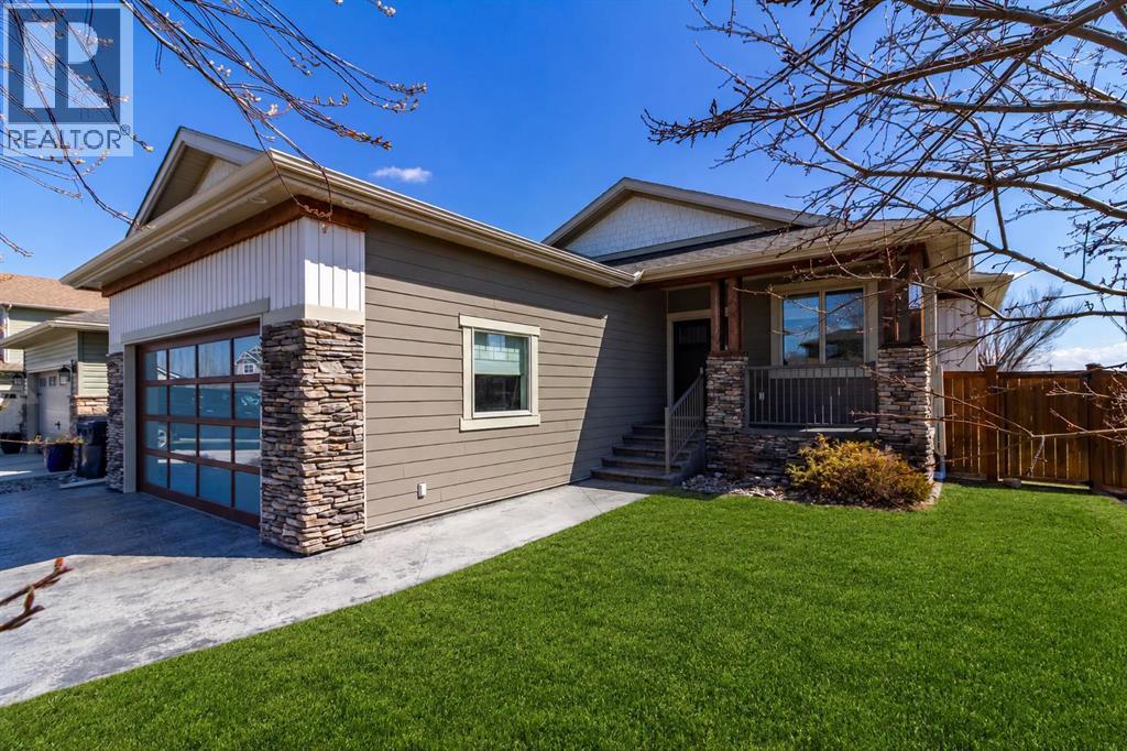 126 Riverine Lane W, Lethbridge, Alberta  T1K 5V6 - Photo 1 - A2301298