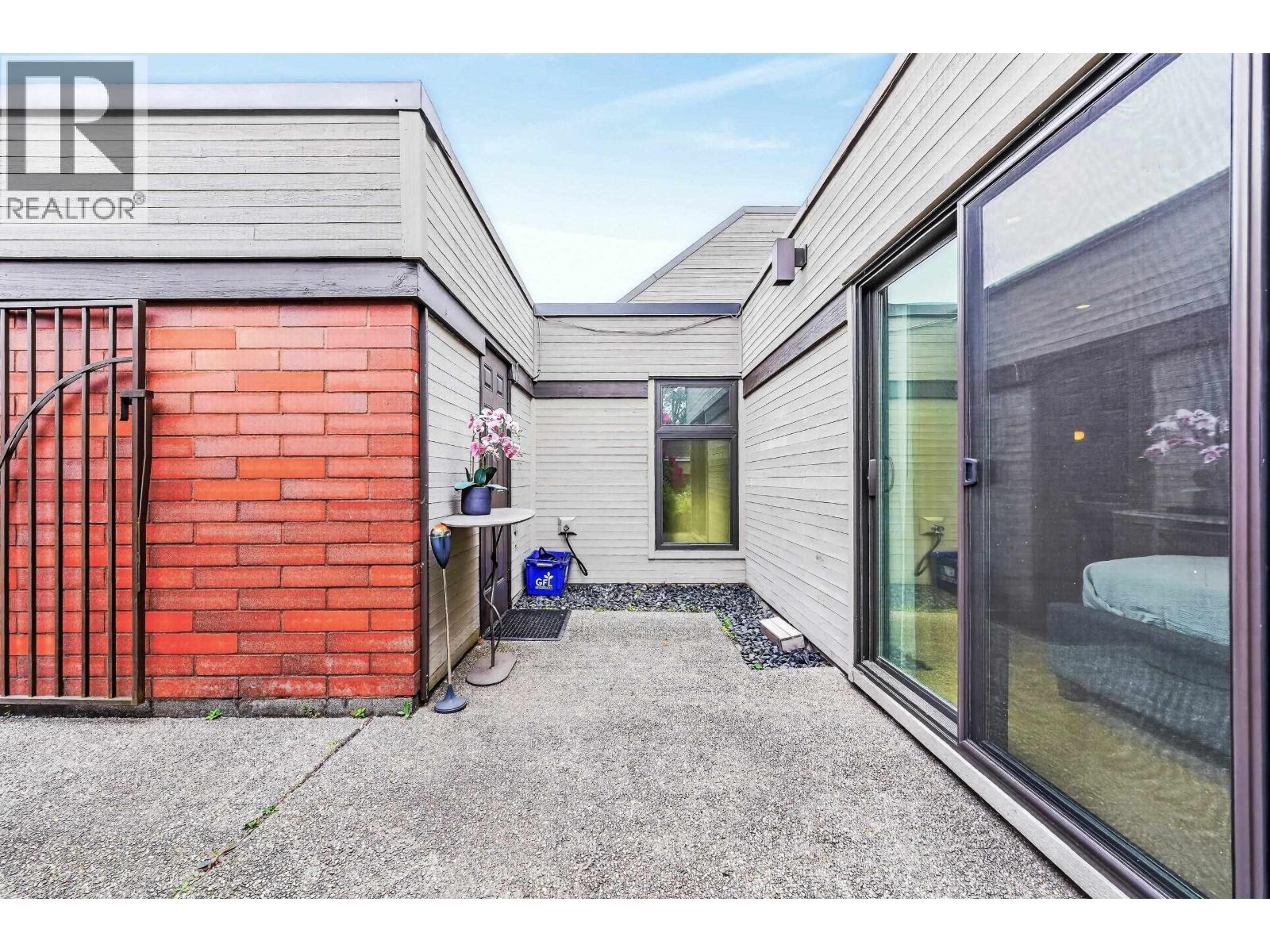 423 Greensboro Place, Vancouver, British Columbia  V5X 4M6 - Photo 31 - R3121918