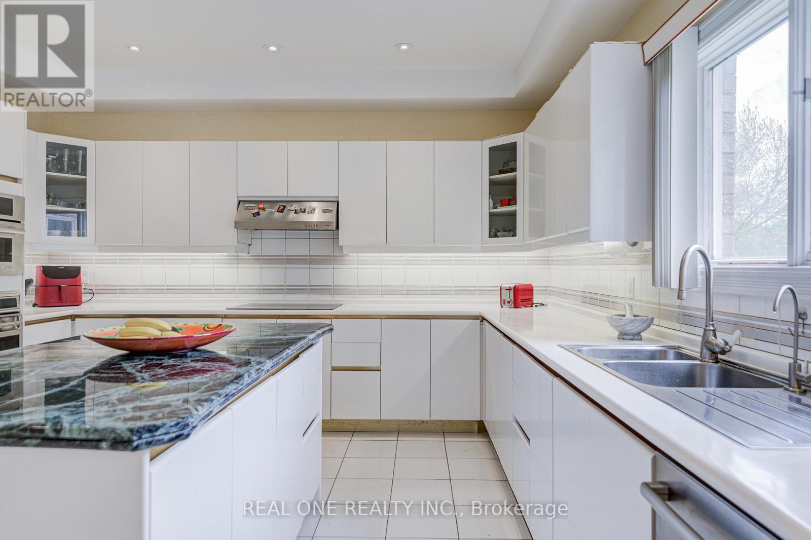 261 Mckee Avenue, Toronto, Ontario  M2N 4E2 - Photo 10 - C13112014