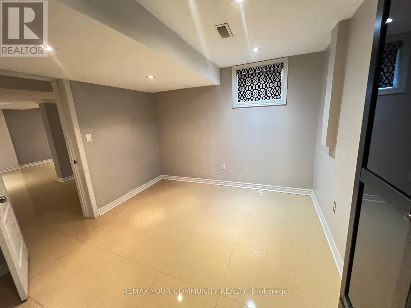 Basement - 586 Pembridge Court, Newmarket, Ontario  L3X 2M1 - Photo 18 - N13114318